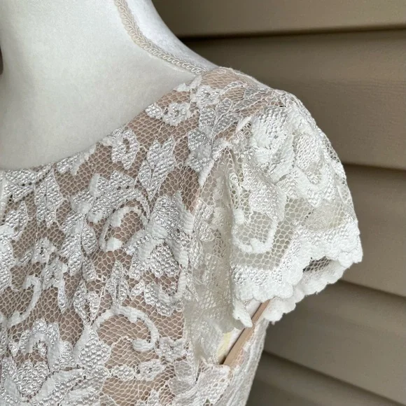 •ABS Allen Schwartz• White/Cream Lace Overlay Bodycon Dress - Size Large - Picture 4 of 10